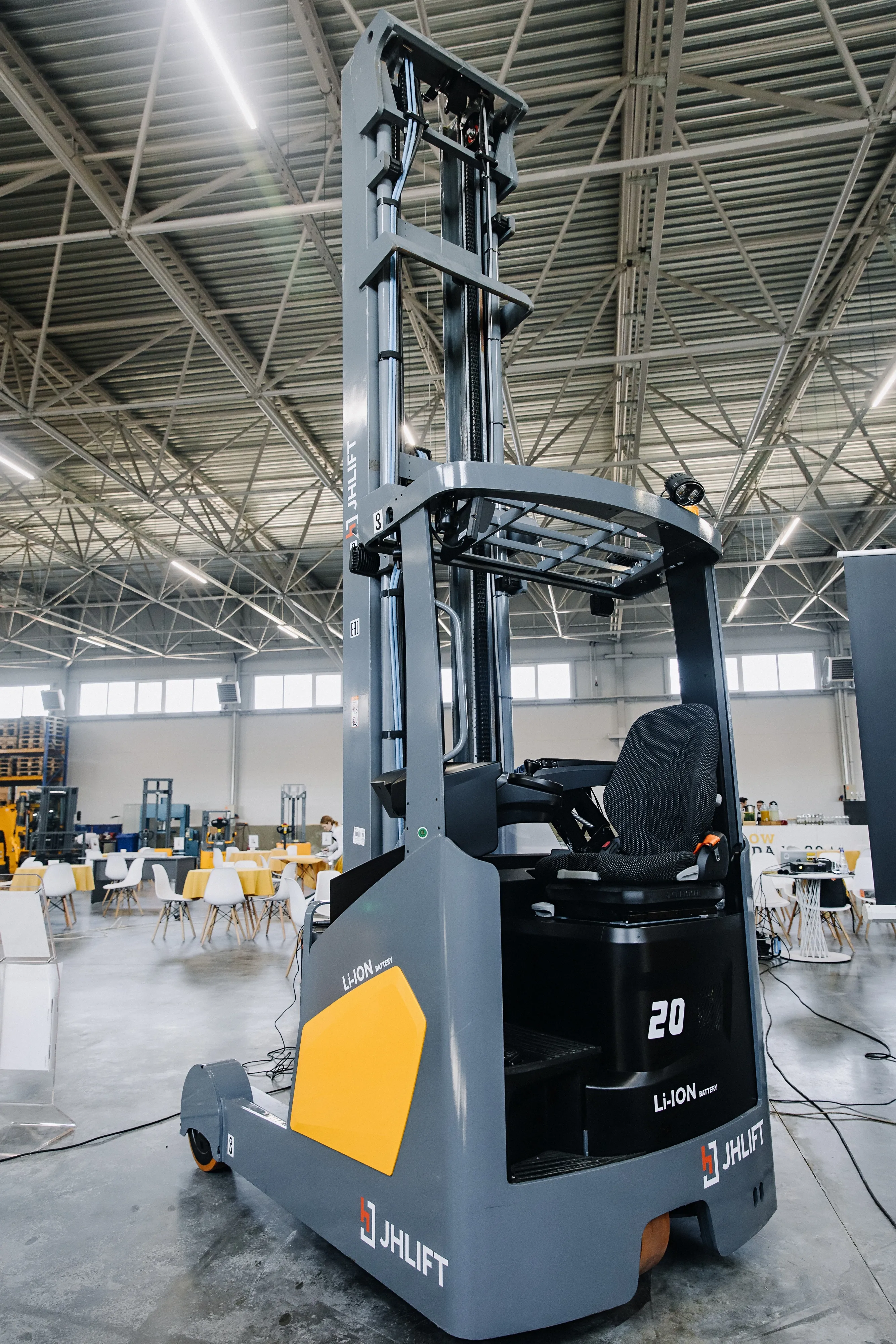 Ричтрак JHLIFT CQD 20 XC, 10500 мм (интегрированная Li-Ion АКБ)