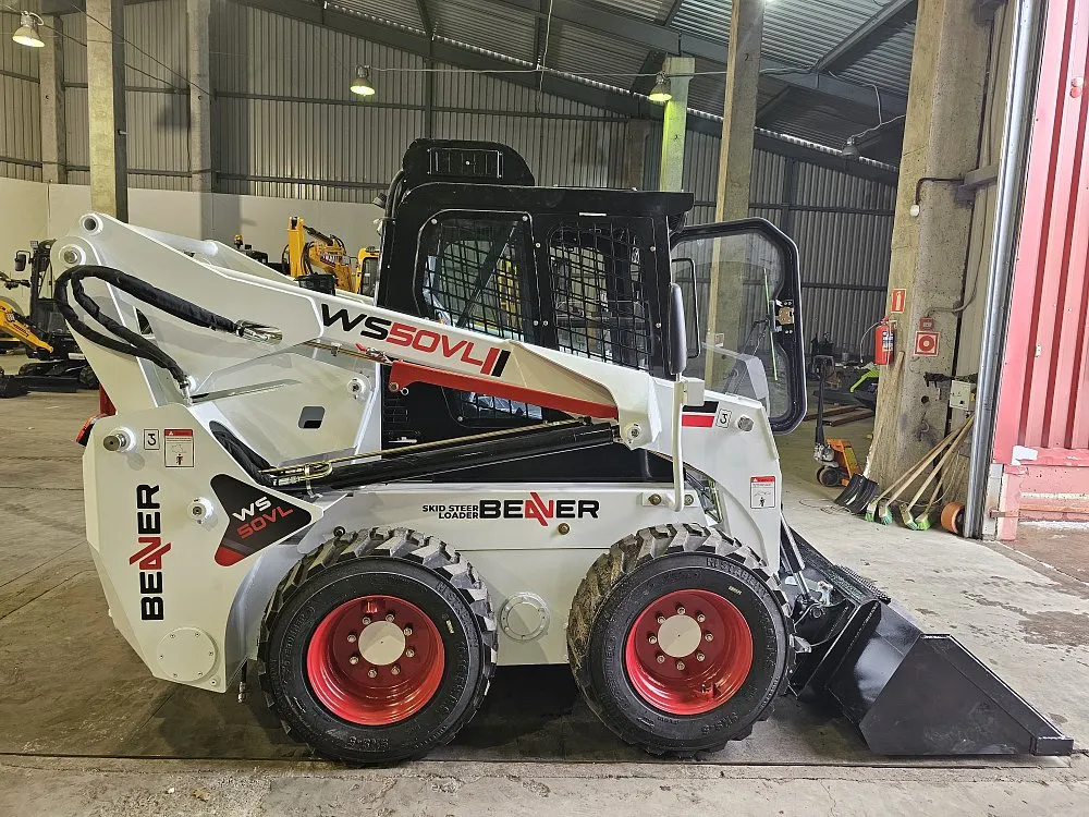 Мини-погрузчик с бортовым поворотом Beaver WS50VL