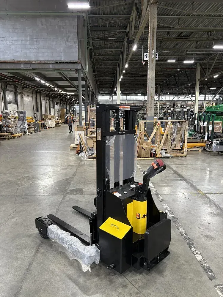Штабелер для бездорожья электрический самоходный JHLIFT JHL15H-H, 2500 мм, свинцово-кислотная