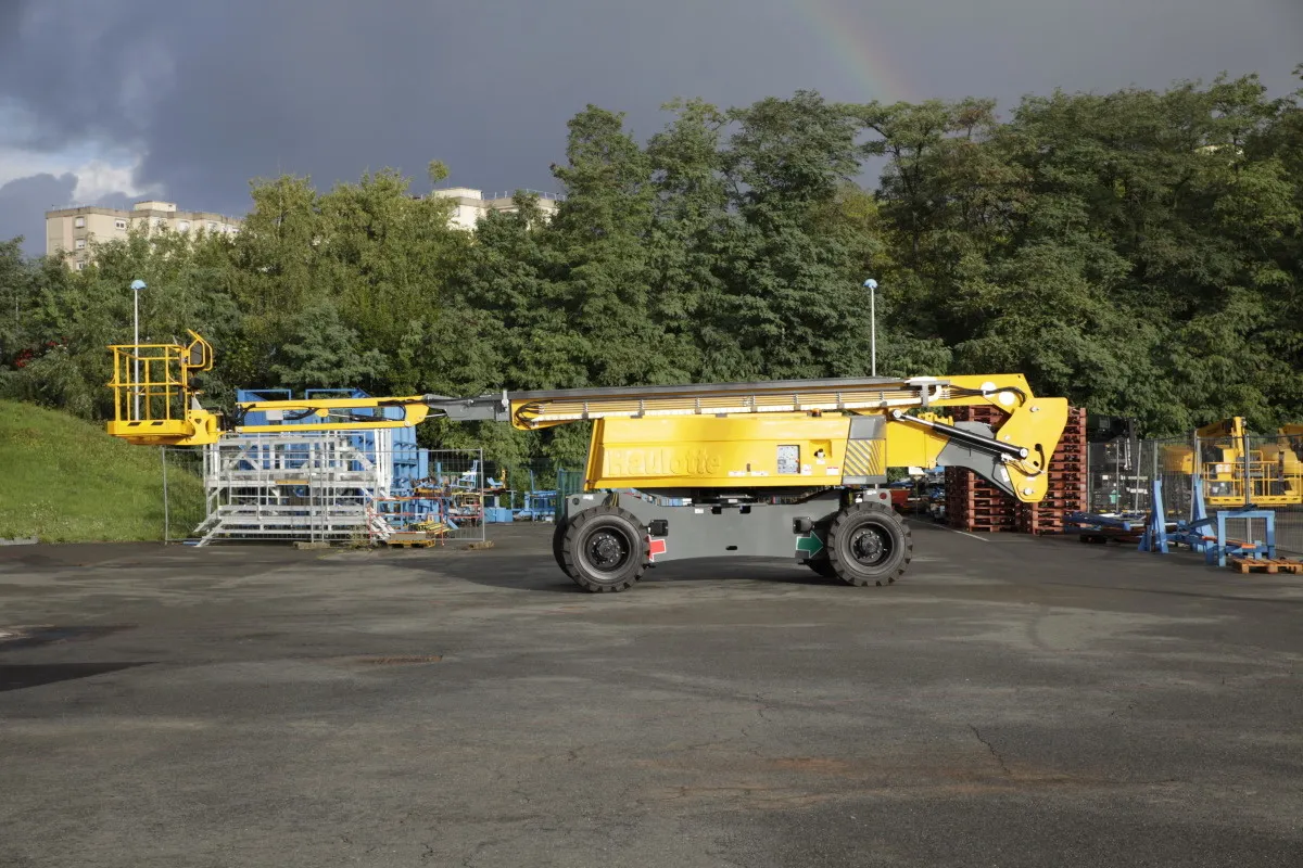 Дизельный коленчатый подъемник Haulotte HA 32 RTJ PRO, р/в 31800 мм, г/п 250 кг