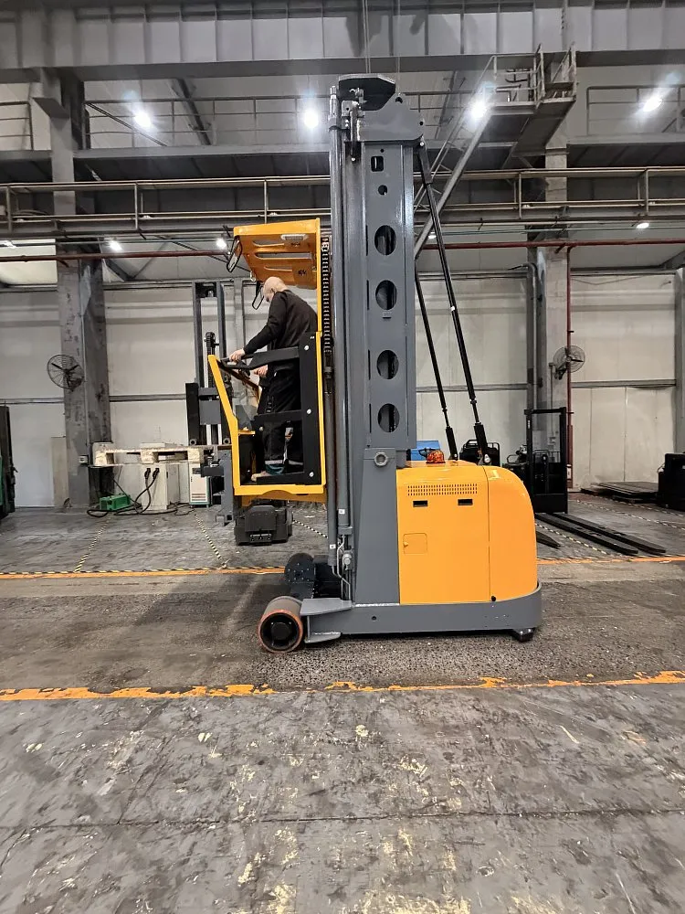 Узкопроходный высотный штабелер JHLIFT CSDS 15-XC, 10950 мм, АКБ Li-Ion / свинцово-кислотная