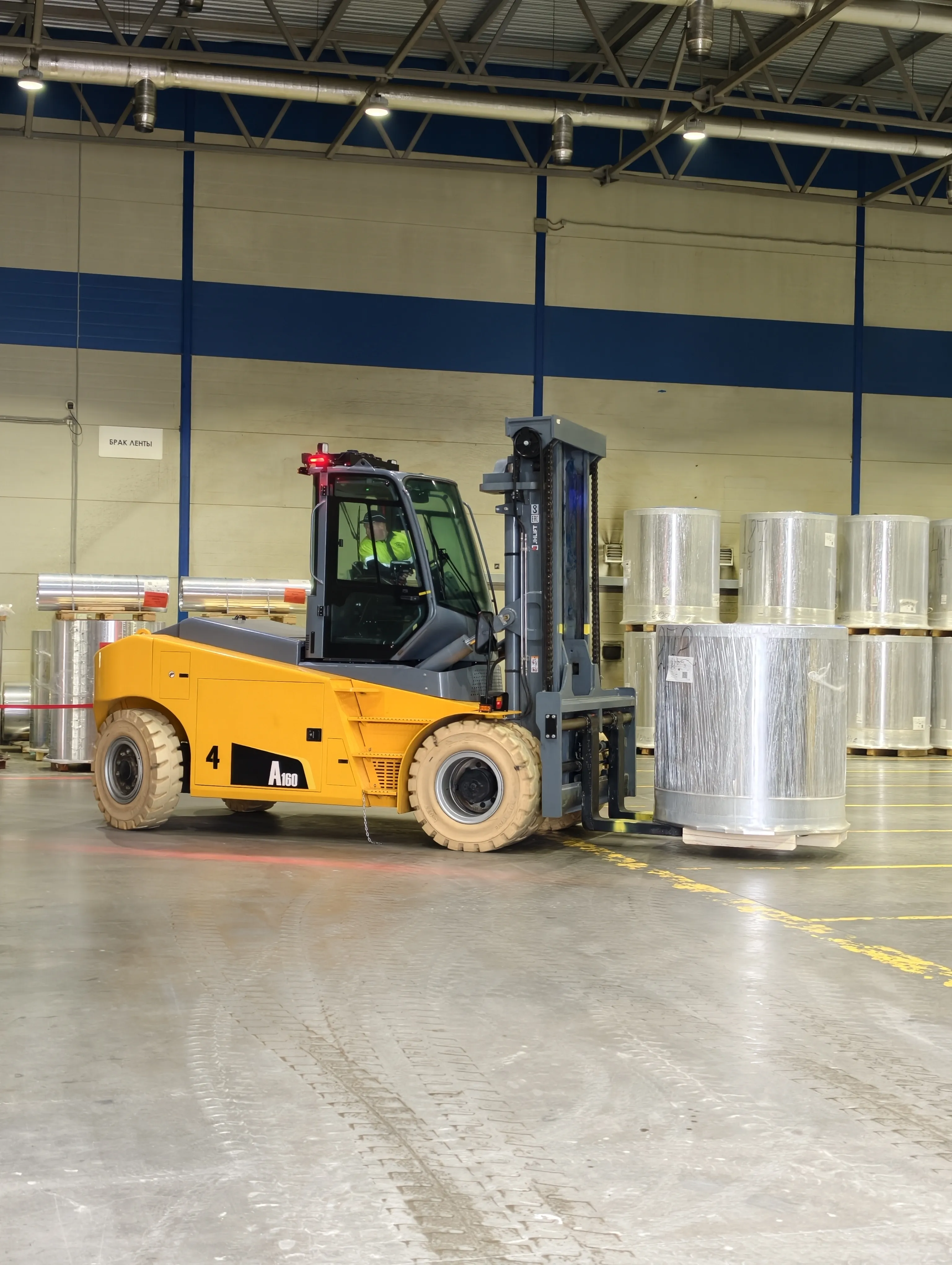 Четырехопорный электрический погрузчик JHLIFT CPD 120-160 А, 3000-6500 мм, с Li-Ion батареей