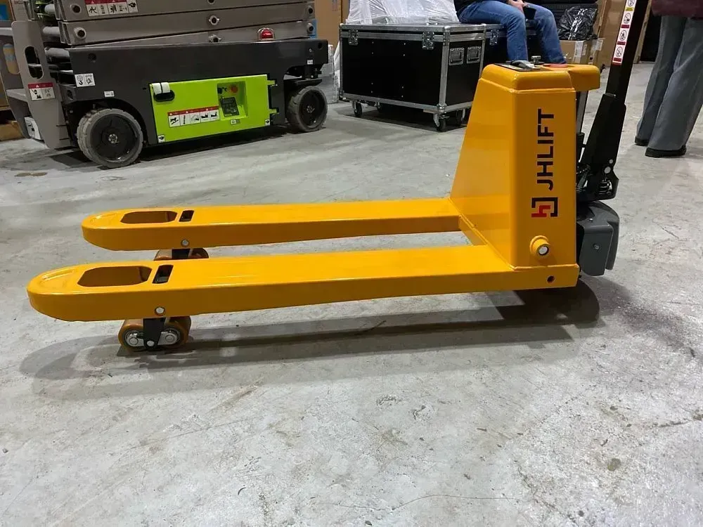 Тележка электрическая самоходная JHLIFT EPT20H-CS с опцией Cold Store, 2000 кг, 1150 x 550 мм, Li-Ion с батареей 48V, 15 Ah