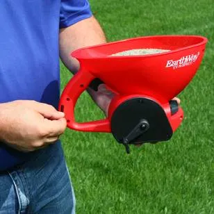 Ручной дозатор для противогололедных материалов EARTHWAY