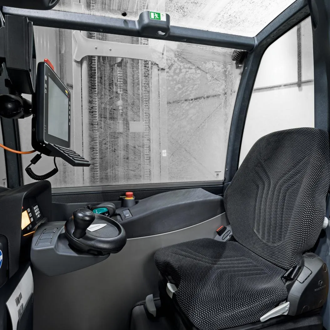 Ричтрак Jungheinrich ETV 214 DZ-GNE, 6500 мм с датчиком движения и баком для воды