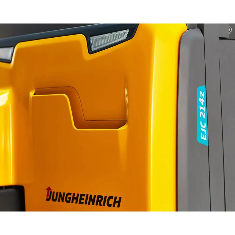 Штабелер электрический самоходный Jungheinrich EJC 214z DZ, 4090 мм  с доп. подъемом опорных лап