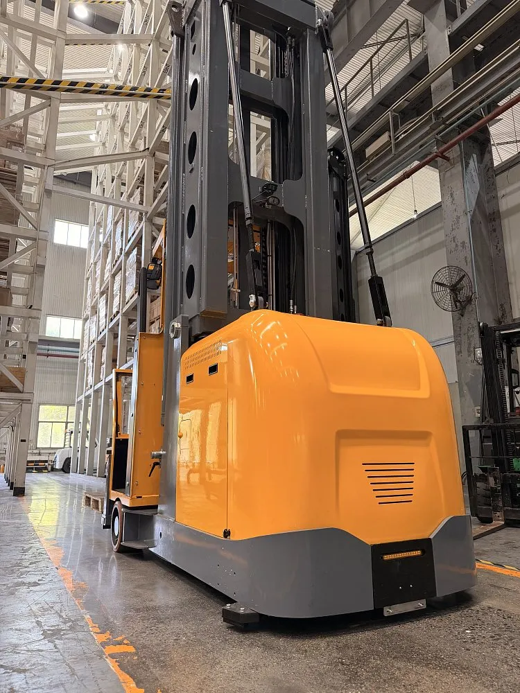 Узкопроходный высотный штабелер JHLIFT CSDS 15-XC, 10950 мм, АКБ Li-Ion / свинцово-кислотная