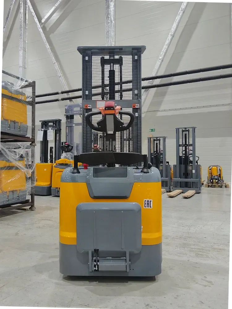 Штабелер электрический самоходный JHLIFT CDD 15 WHL с платформой оператора, 3000 мм, Li-Ion батарея