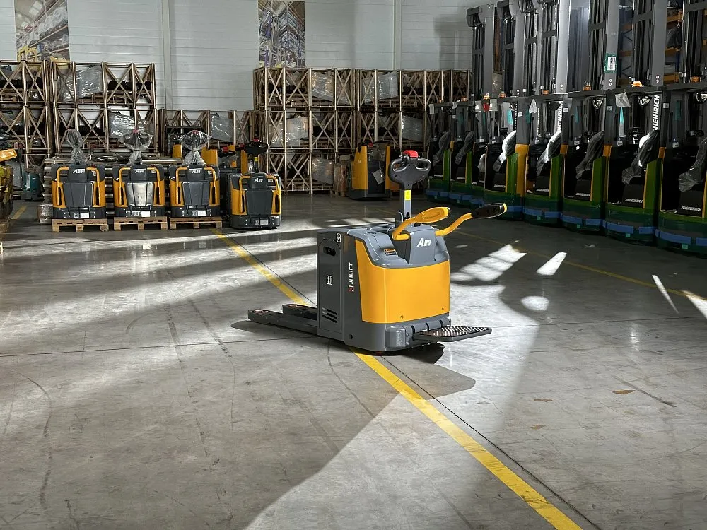 Тележка электрическая самоходная JHLIFT CBD 20AS, 2000 кг, 1150 x 540 мм, с местом для оператора, АКБ Li-Ion / свинцово-кислотная