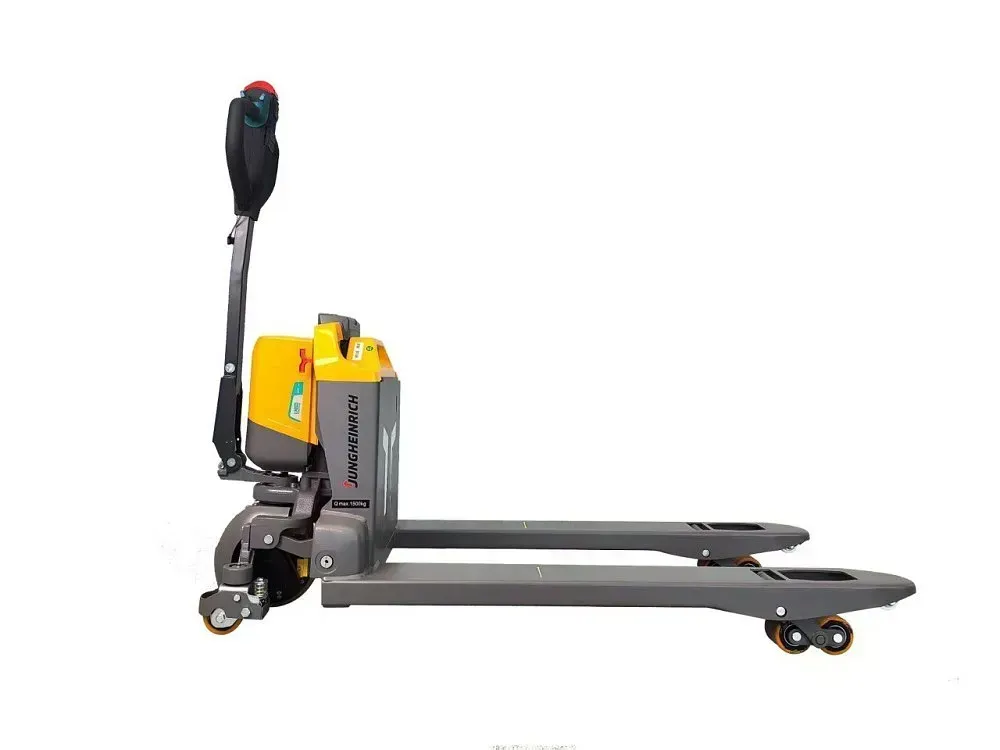Тележка электрическая самоходная Jungheinrich PTE 15Q, Li-Ion с батареей 24V, 50Ah, 1500 кг, 1150 x 540 мм, с колесами баланса