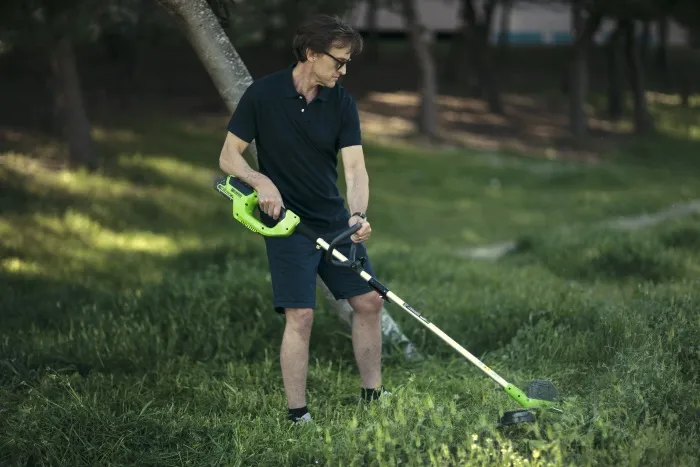Аккумуляторный Триммер Greenworks G-MAX 40V (33 см) (комплект) G40LT30