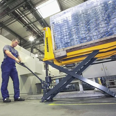 Гидравлическая тележка (рохля) с ножничным подъемом Jungheinrich AMX 10, 1000 кг, 1150х150 мм, с полиуретановыми колесами картинка