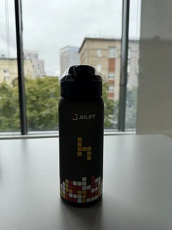 Бутылка для воды картинка