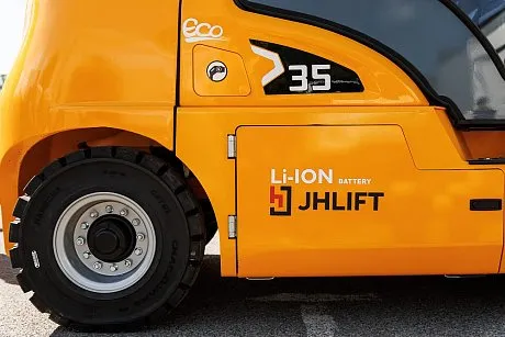 Четырехопорный электрический погрузчик JHLIFT CPD 15-38 ХE, 2500-7000 мм, с интегрированной Li-Ion батареей   картинка