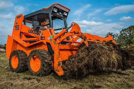 Мини-погрузчик LOCUST L753 картинка