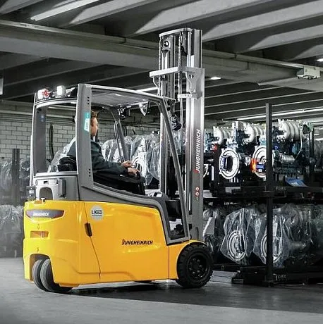 Электрический погрузчик Jungheinrich EFG DZ 215, 4700 мм с системой Aquamatic картинка