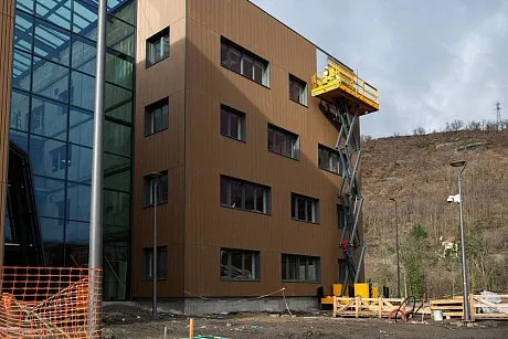 Самоходный электрический ножничный подъемник Haulotte HS15E картинка