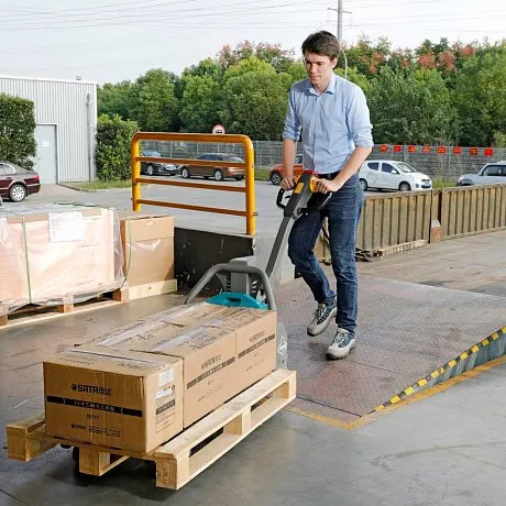 Тележка электрическая самоходная Ameise PTE 1.3, 1300 кг, 1150 x 550 мм, Li-Ion с батареей 20 Ah картинка