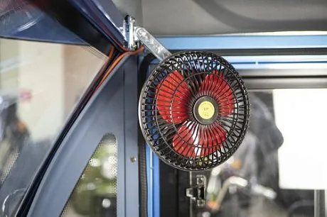 Грузовой электротрицикл Rutrike КАРГО Кабина 1500 60V1000W с обогревом картинка