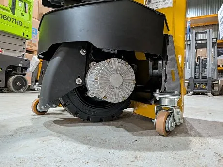 Тележка электрическая самоходная JHLIFT RPT30-HD для бездорожья, 3000 кг, 1150 х 550, АКБ 48В 52Ач свинцово-кислотная картинка