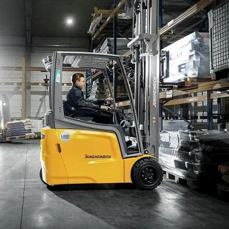 Электрический погрузчик Jungheinrich EFG ZT 215, 3300 мм картинка