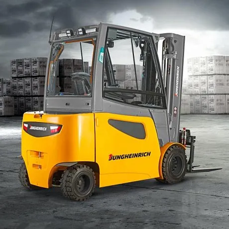 Электрический погрузчик Jungheinrich S30 DZ, 6500 мм с сайдшифтом картинка