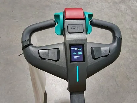 Тележка электрическая самоходная Jungheinrich EJE BA 115, 1500 кг, 1150 x 540 мм, Li-Ion с батареей 50 Ah картинка