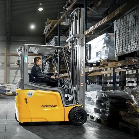 Электрический погрузчик Jungheinrich EFG DZ 215, 6000 мм с системой Aquamatic картинка