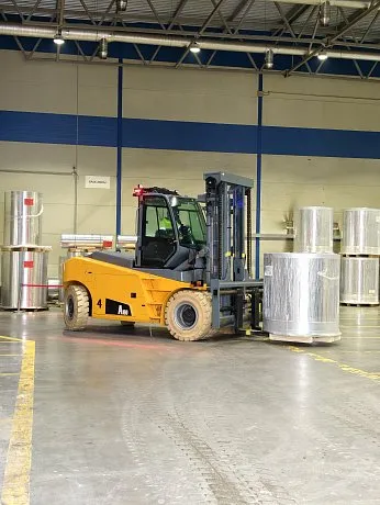 Четырехопорный электрический погрузчик JHLIFT CPD 120-160 А, 3000-6500 мм, с Li-Ion батареей картинка