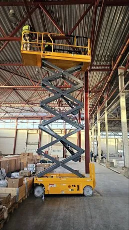 Самоходный ножничный подъемник JHLIFT 140XEN картинка