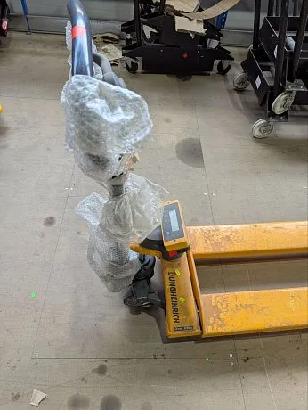 Весовая гидравлическая тележка (рохля) Jungheinrich AMW 22 C-GV, 2200 кг, 1150х540 мм, с резиновыми колесами картинка