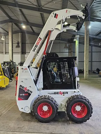 Мини-погрузчик с бортовым поворотом Beaver WS50 Xinchai картинка