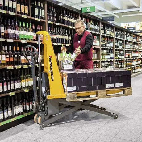 Гидравлическая тележка (рохля) с электрическим ножничным подъемом Jungheinrich AMX 10e N-GN, 1000 кг, 1150х560 мм, с нейлоновыми колесами картинка