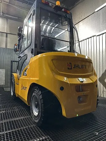 Четырехопорный электрический погрузчик JHLIFT CPD 15-38 ХE, 2500-7000 мм, с интегрированной Li-Ion батареей   картинка