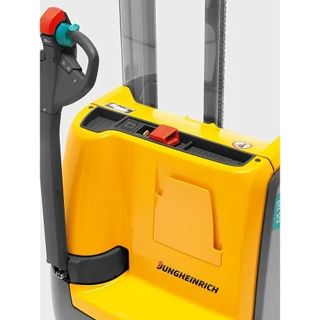 Штабелер электрический самоходный Jungheinrich EJC 110 ZT,  2900 мм картинка