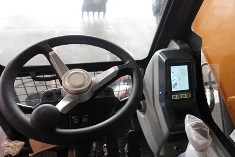 Экскаватор колесный Yuchai YC160W картинка