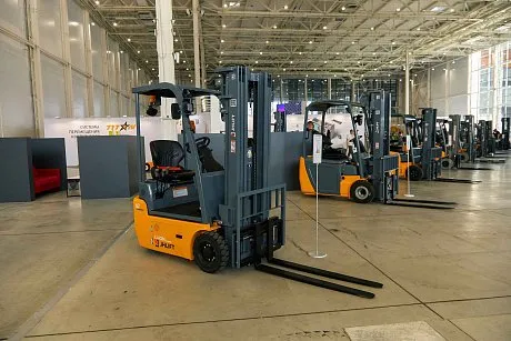 Электрический погрузчик JHLIFT CPDS 10X mini, 2000-4500 мм, трехопорный, АКБ Li-Ion / свинцово-кислотная картинка