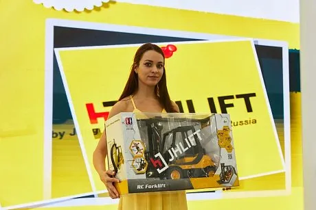 Радиоуправляемый погрузчик JHLIFT картинка