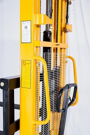 Гидравлический штабелер с расширенными опорами и раздвижными вилами JHLIFT WMSA1000, г/п 1000 кг, в/п 2000 мм картинка