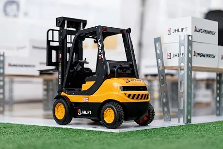 Радиоуправляемый погрузчик JHLIFT картинка