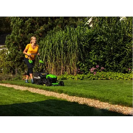 Самоходная газонокосилка Greenworks GD40LM46SPK4, 40V, 46 см, в комплекте с АКБ 4АЧ и ЗУ картинка