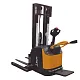 Штабелер электрический самоходный JHLIFT CTD 20 S premium, 6000 мм, с увеличенным расстоянием между опорными консолями и платформой оператора, АКБ Li-Ion  превью