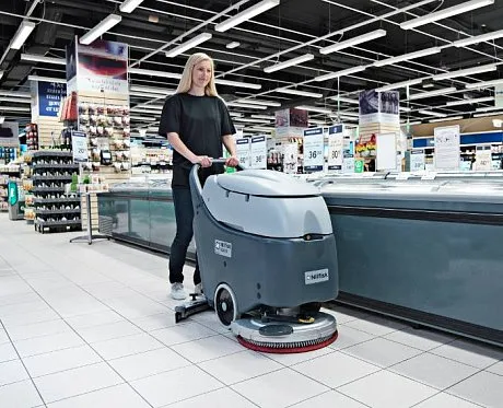 Поломоечная машина аккумуляторная толкаемого типа с АКБ Nilfisk SC430 53 B GO FULL PKG картинка