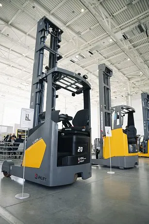 Ричтрак JHLIFT CQD 20 XC, 11000 мм (интегрированная Li-Ion АКБ) картинка