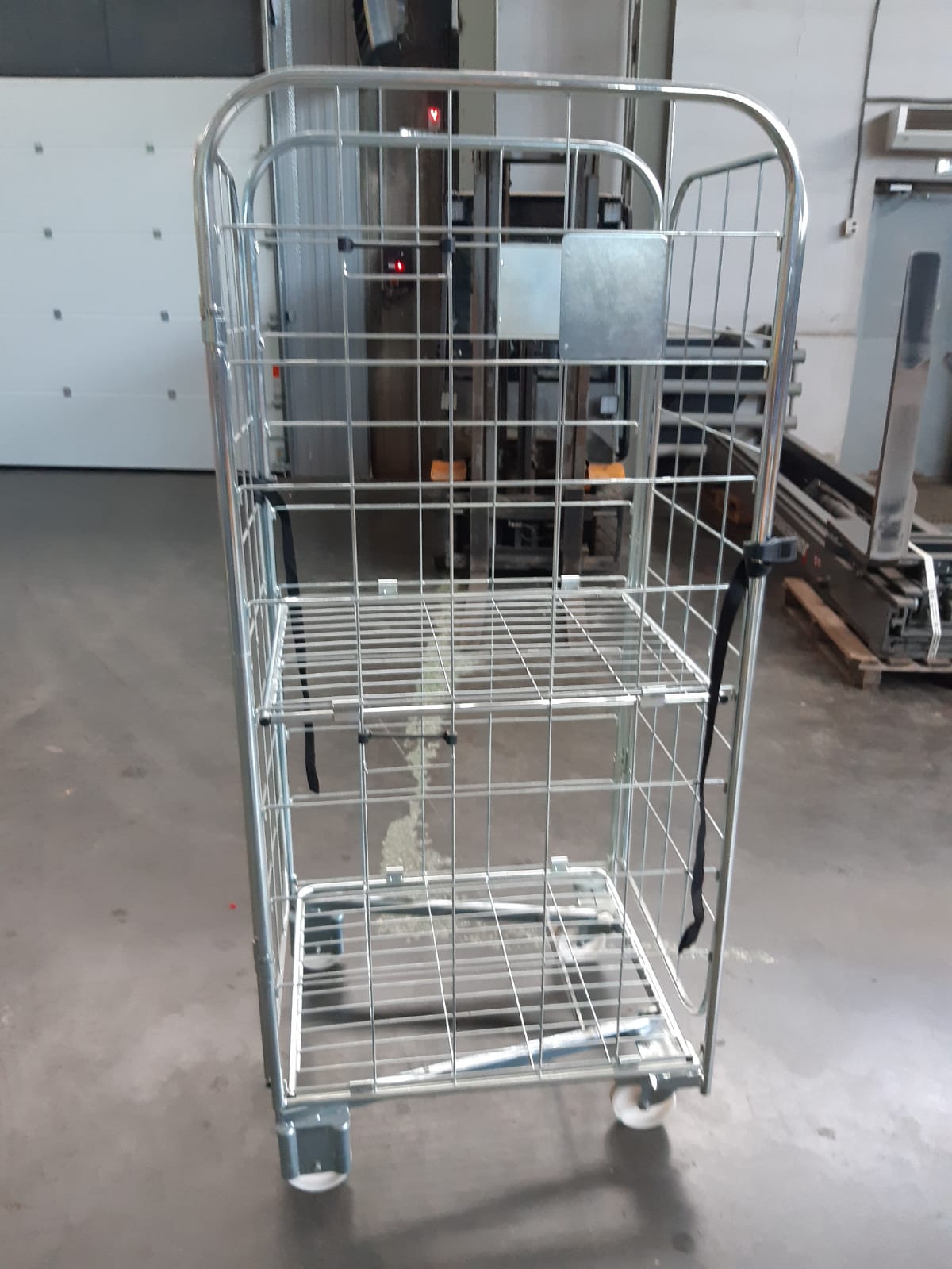 Ролл-контейнер въездной 800*665*1800, колеса Германия