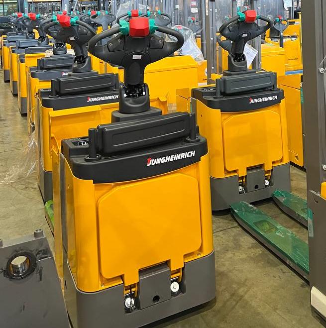 Тележка электрическая самоходная ERE 120n, 2000 кг, 1150 x 530 мм, с местом для оператора, Li-Ion с батареей 210 Ah