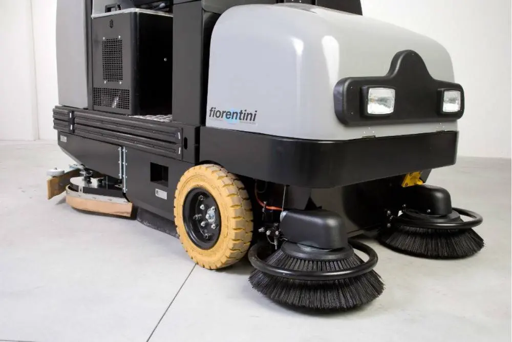 Поломоечная машина бензиновая Fiorentini I 115 SSDE