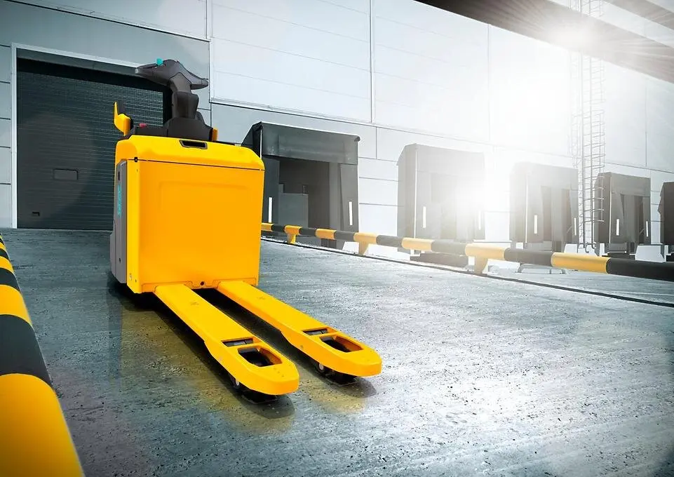 Тележка электрическая самоходная ERE 230, 3000 кг, 1150 x 535 мм, с откидным местом для оператора, Li-Ion с батареей 250 Ah