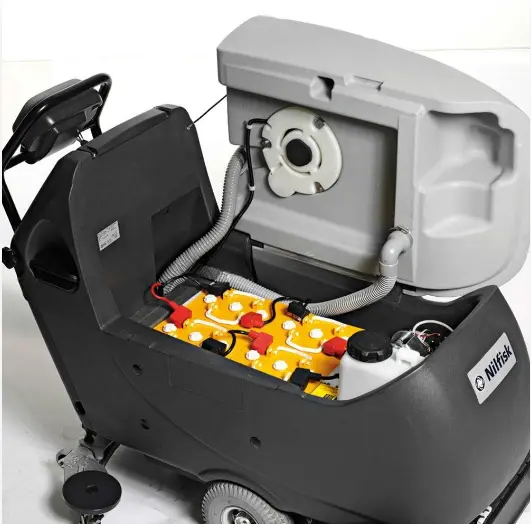 Поломоечная машина аккумуляторная толкаемого типа с АКБ Nilfisk BA 651 G180 BR SC RUSSIA
