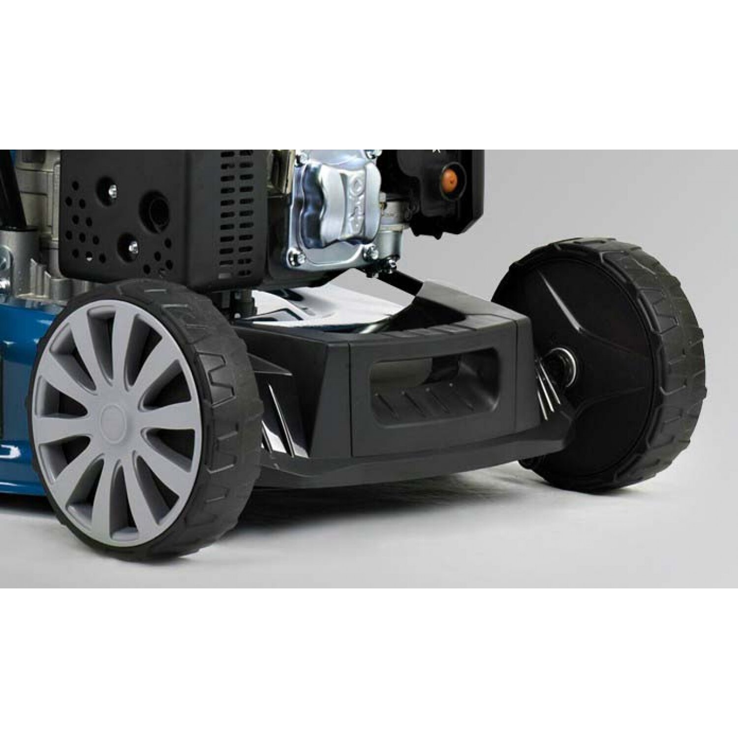 Самоходная бензиновая газонокосилка Hyundai L 5300S